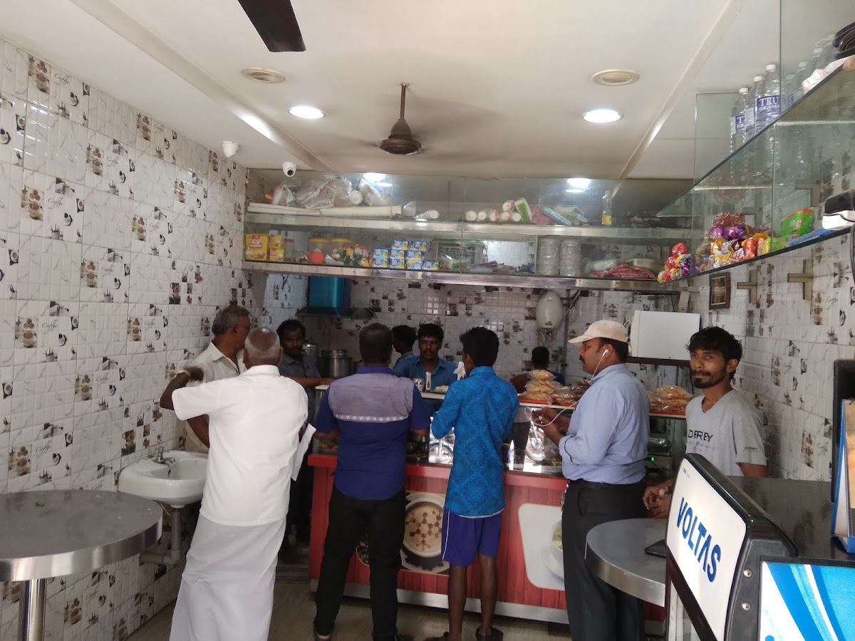 Sri Rayar Cafe & Snacks