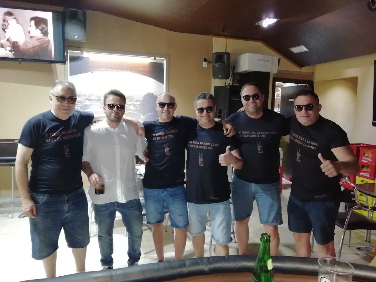 Cafeteria New Boys - 2