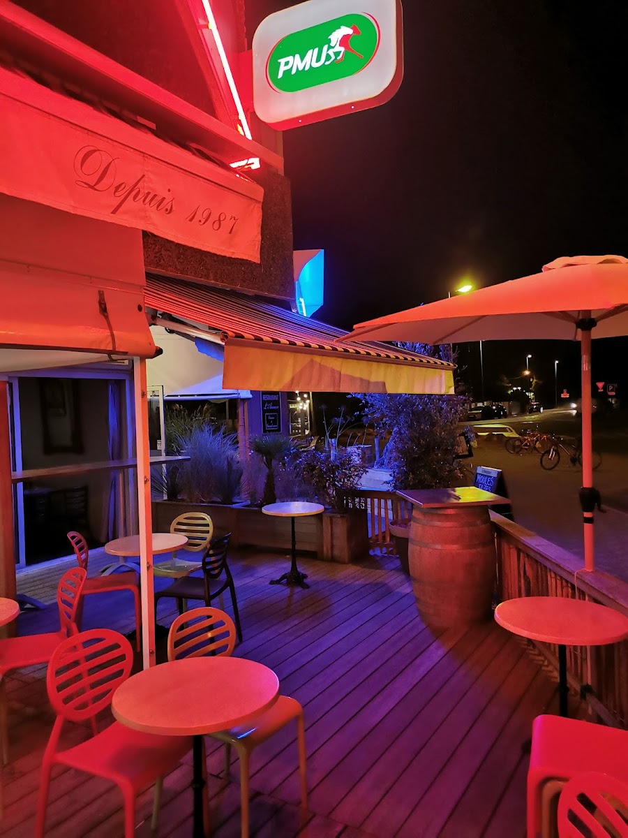 Café du Port , tabac Capbreton