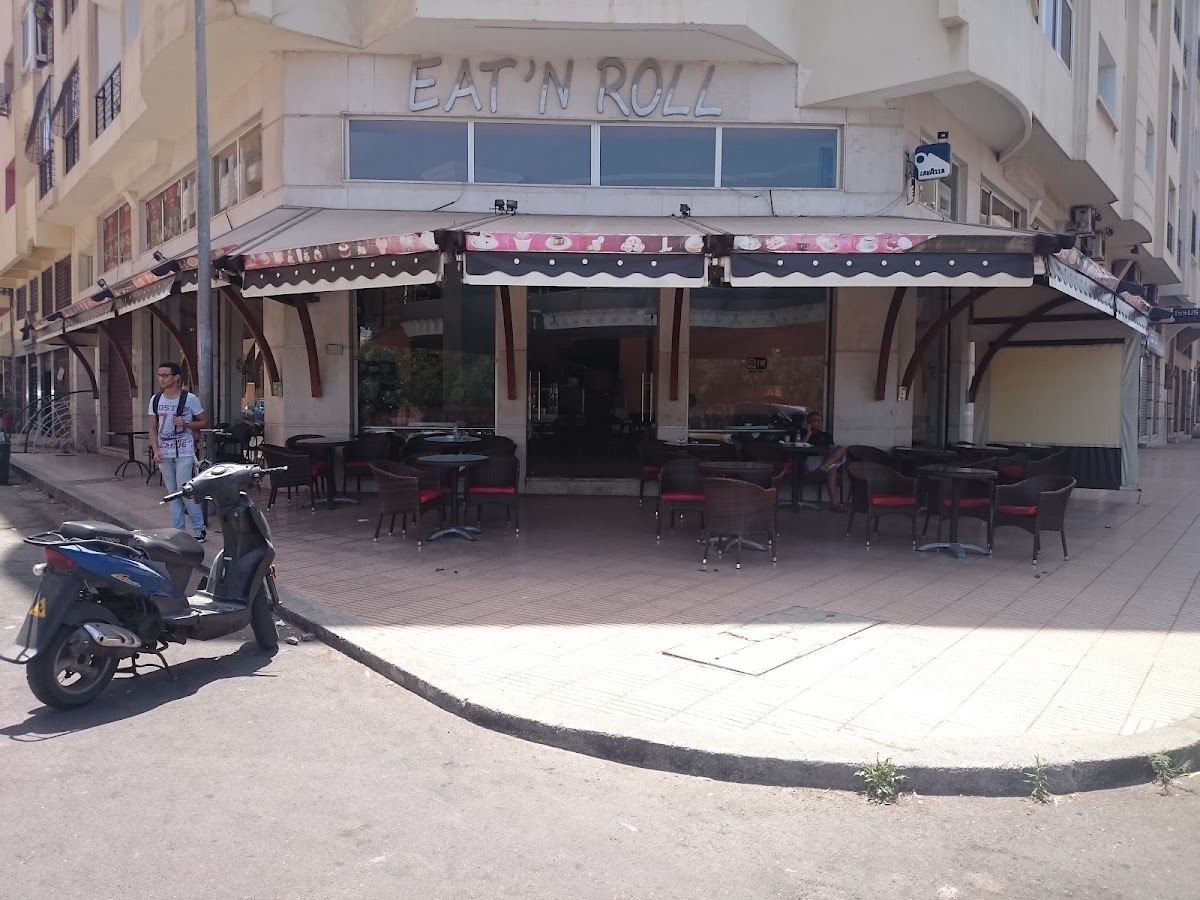 Cafe eat'n roll