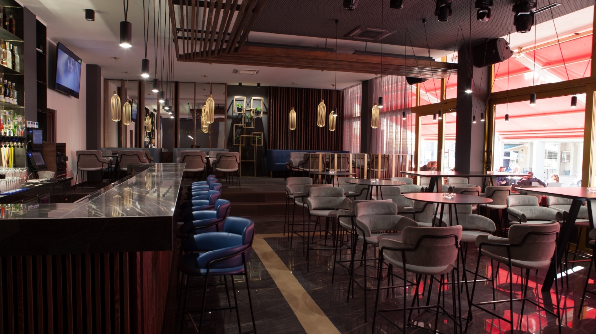 Bunga Bunga Caffe Night Bar