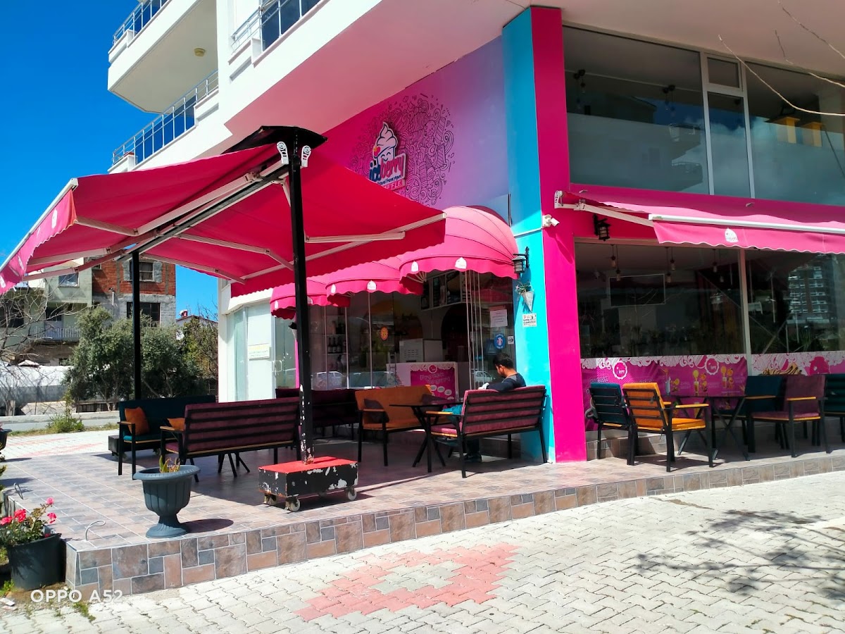 Iceberry Natural Frozen Yogurt - 3