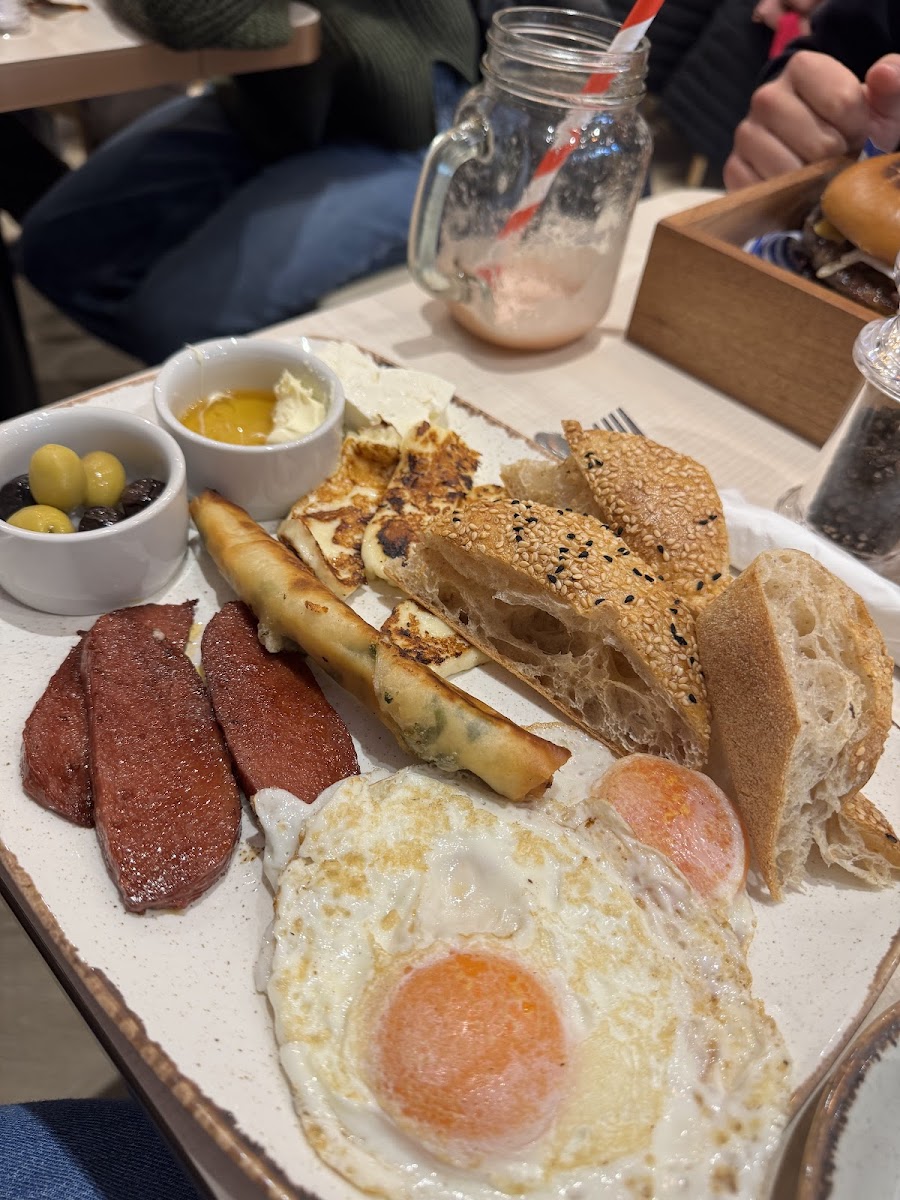 Ema Cafe & Metehan karoglan - 9