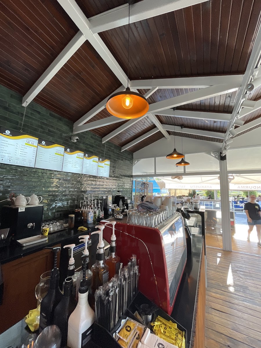 AYAKÜSTÜ KAHVE SIĞACIK