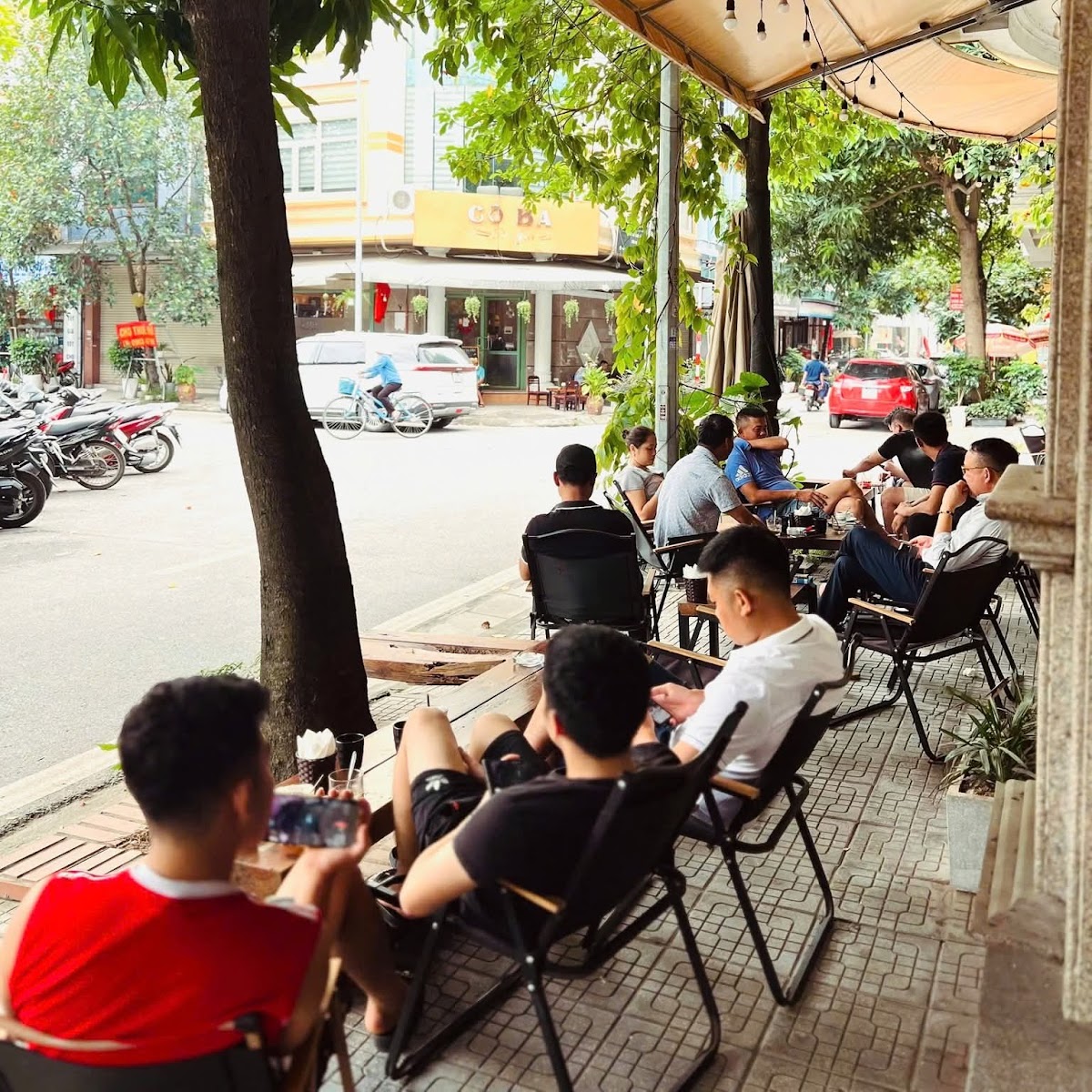 Cô Ba Sài Gòn Coffee