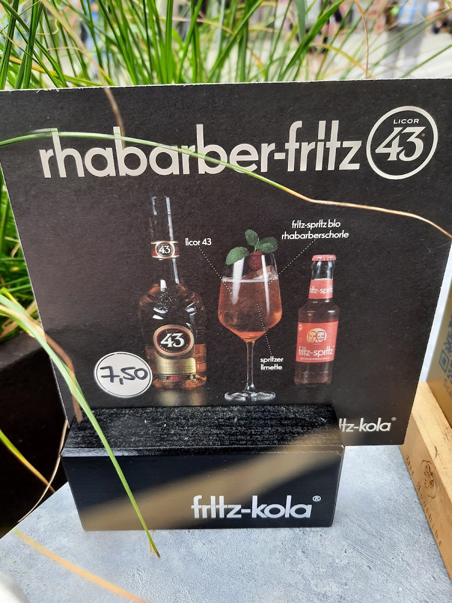 CafeBar Die Apotheke - 2