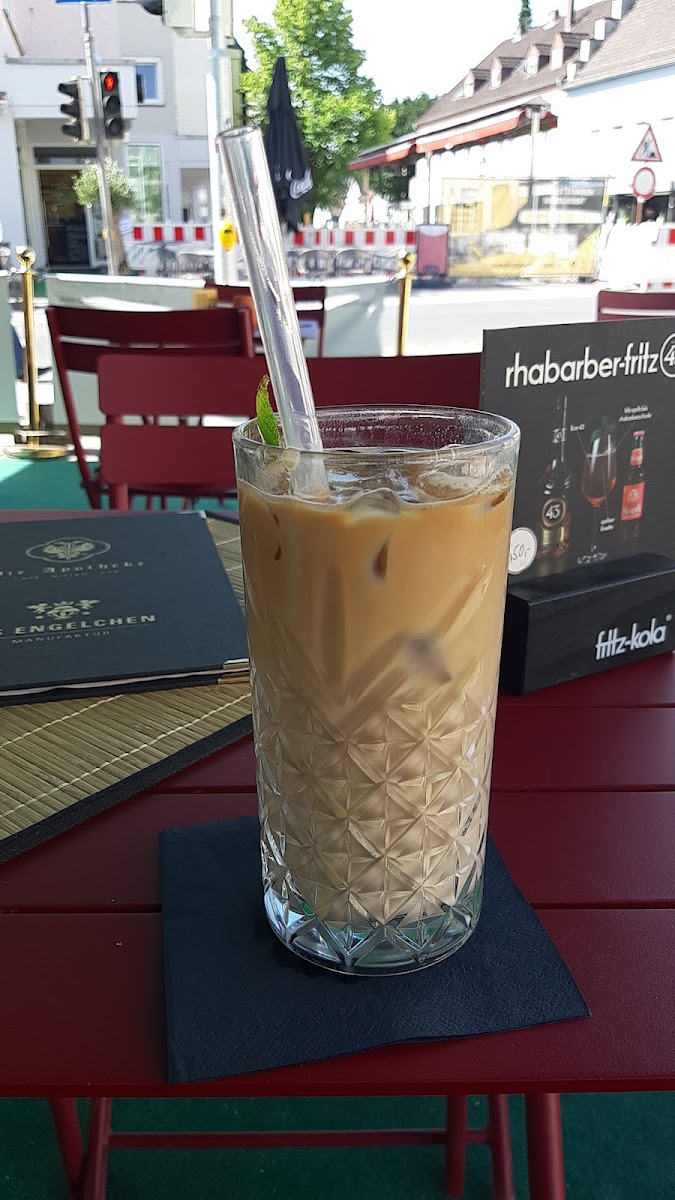 CafeBar Die Apotheke - 8