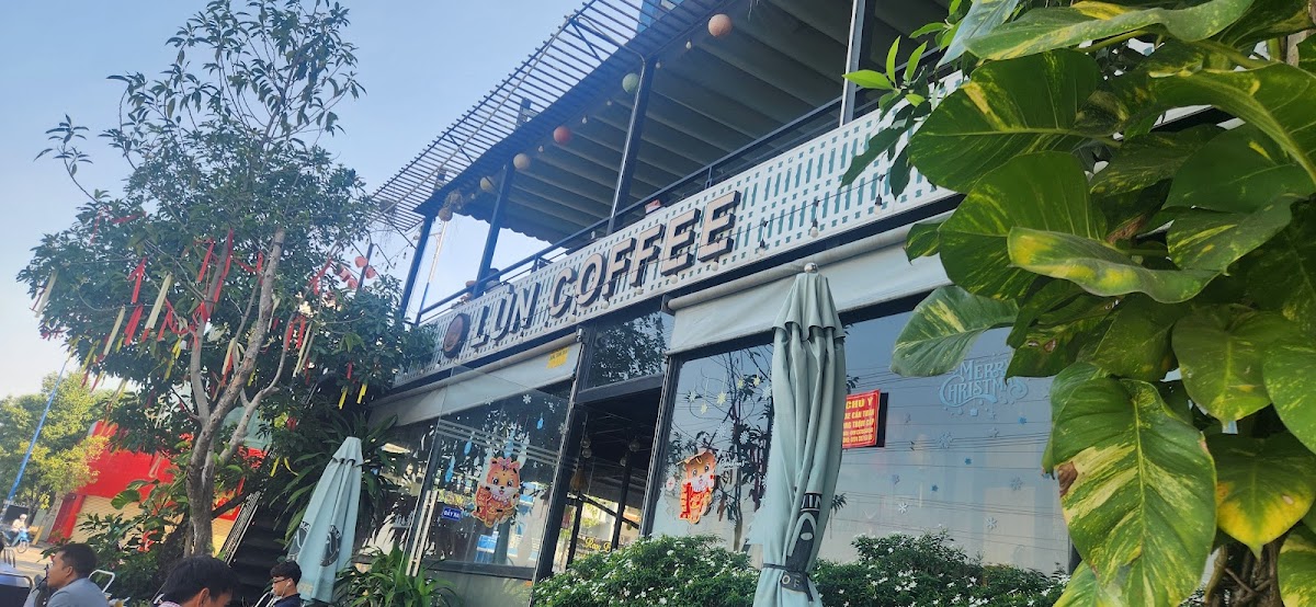 AVINAS Coffee - Lùn Cafe