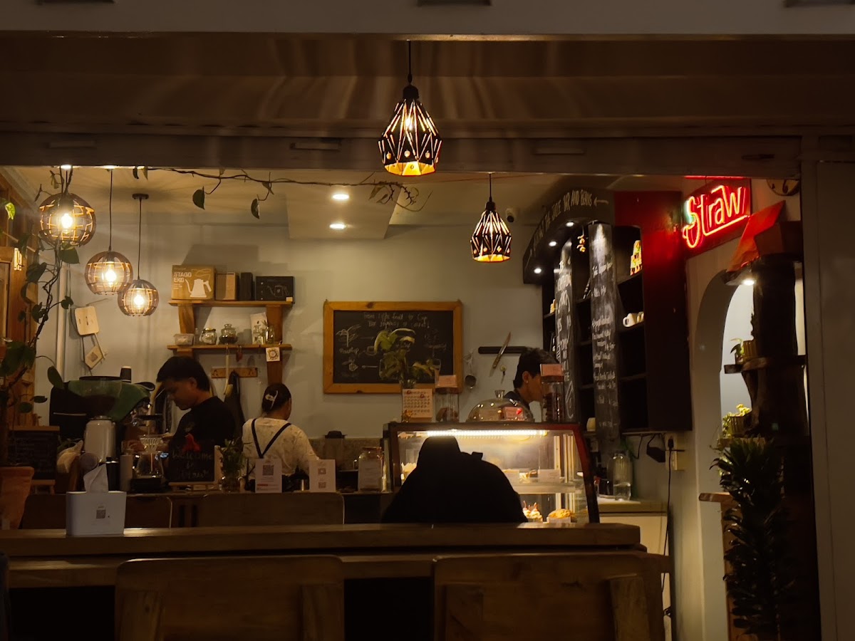 Straw The Cafe - 3