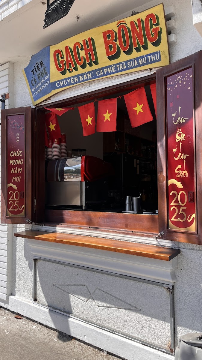 Tiệm trà và cà phê Gạch Bông