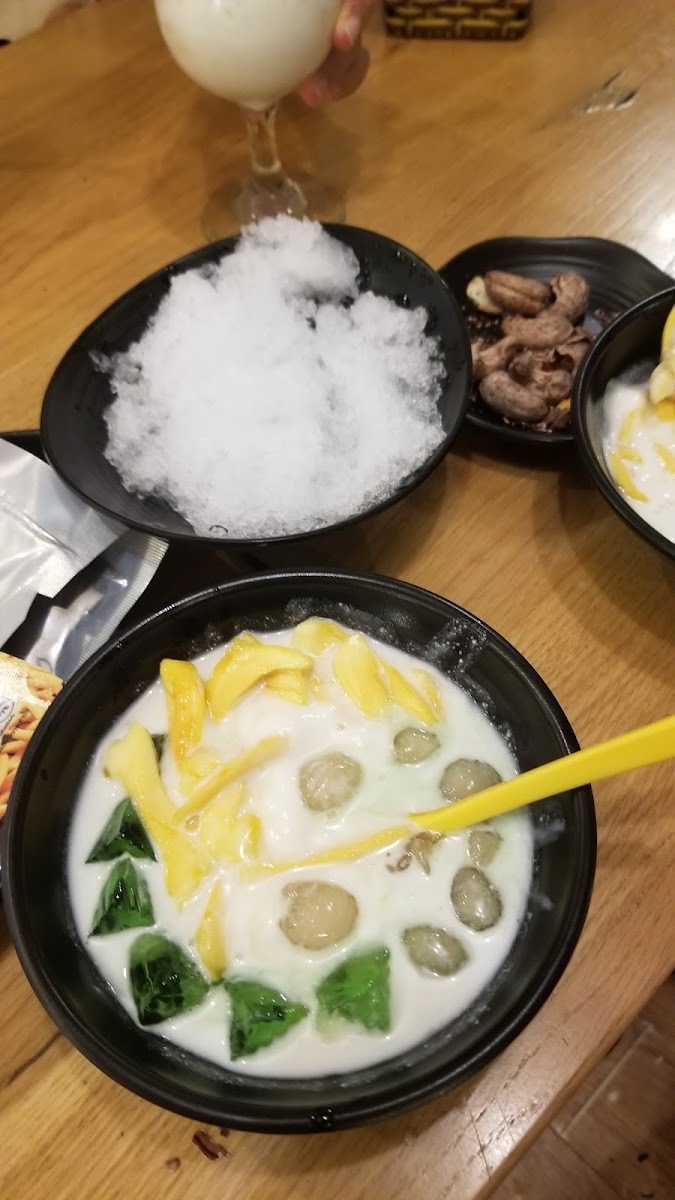 Đom Đóm Coffee - 10