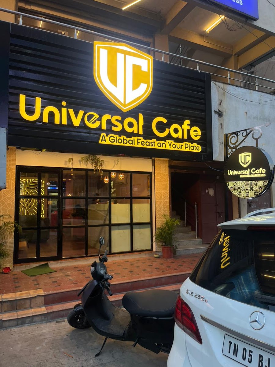 Universal Cafe - 7