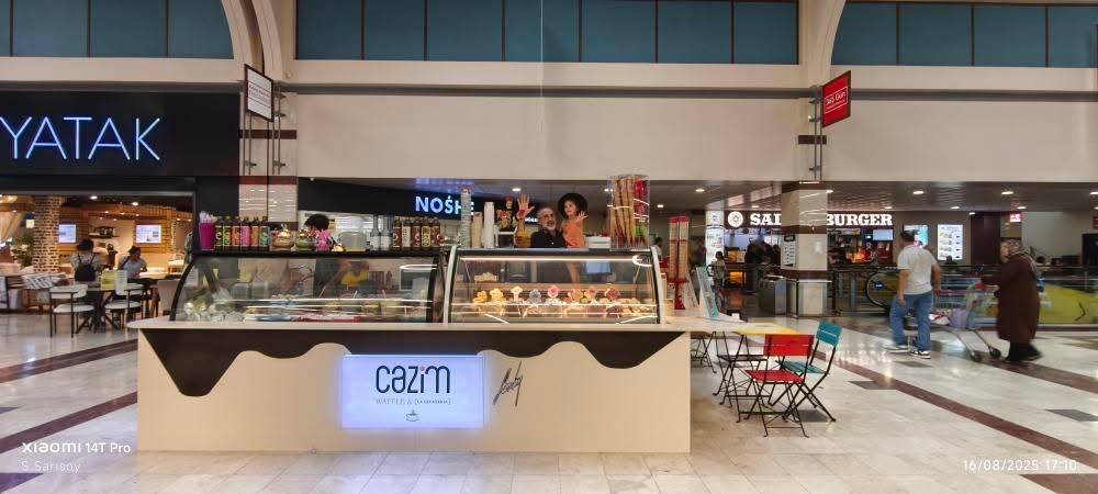 Cazim Waffle & La Gelateria Dondurma Cafe