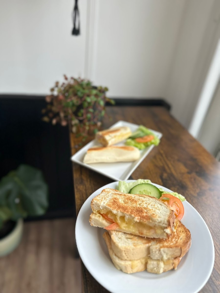 Gingerbreads Cafe - 7