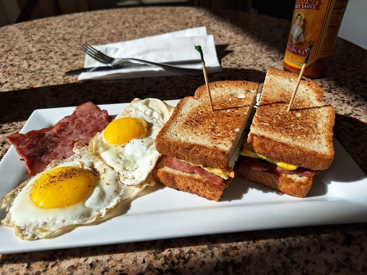 Brick Canvas Cafe - 7