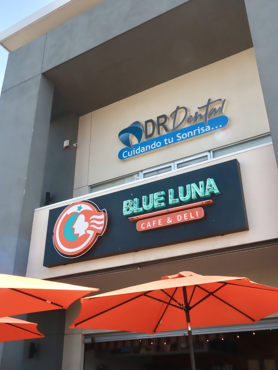 Blue Luna Cafe Villa Floresta