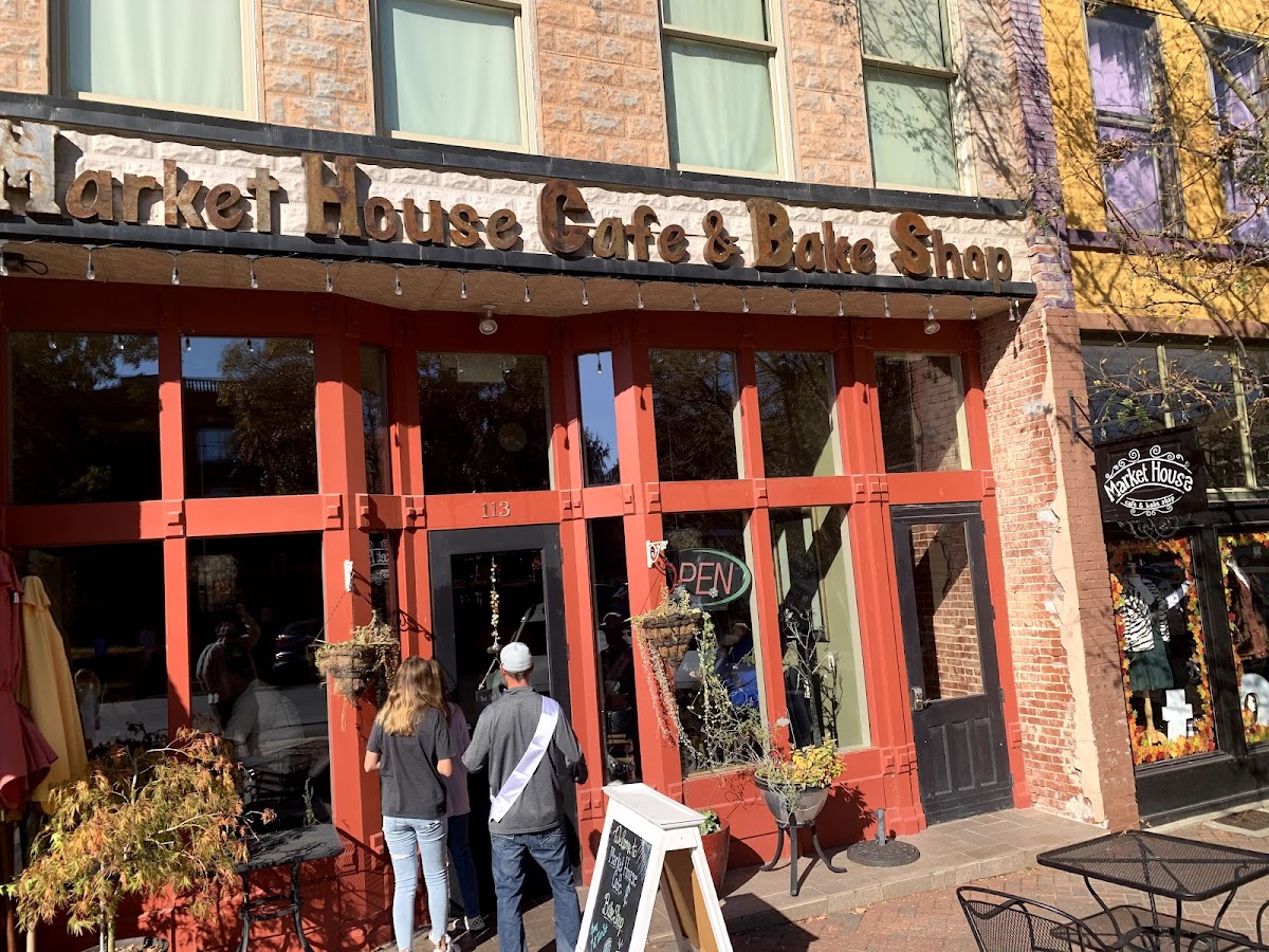 Market House Cafe and Bake Shop