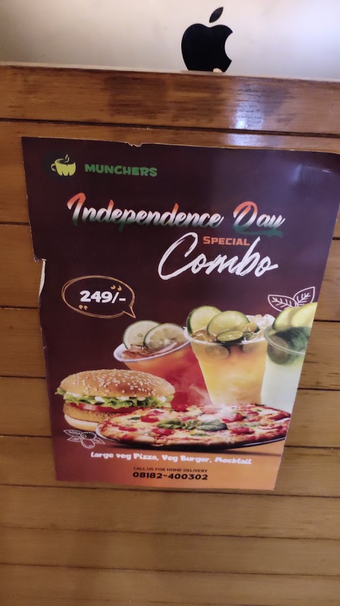 Munchers Cafe - 2