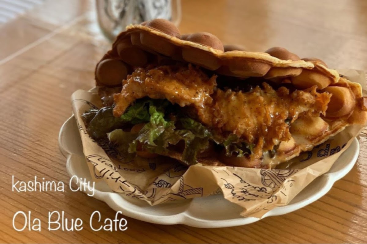 Ola Blue Cafe - 5