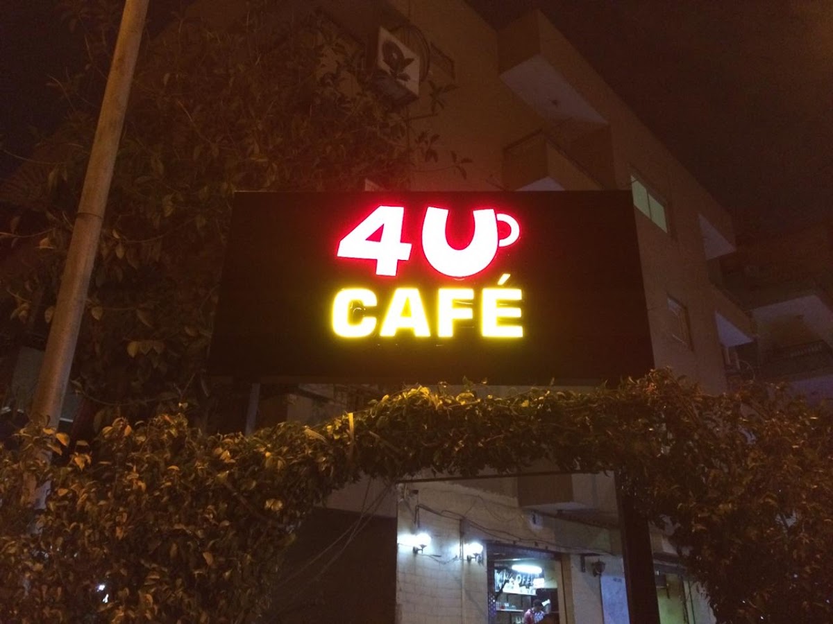 4U CAFÉ