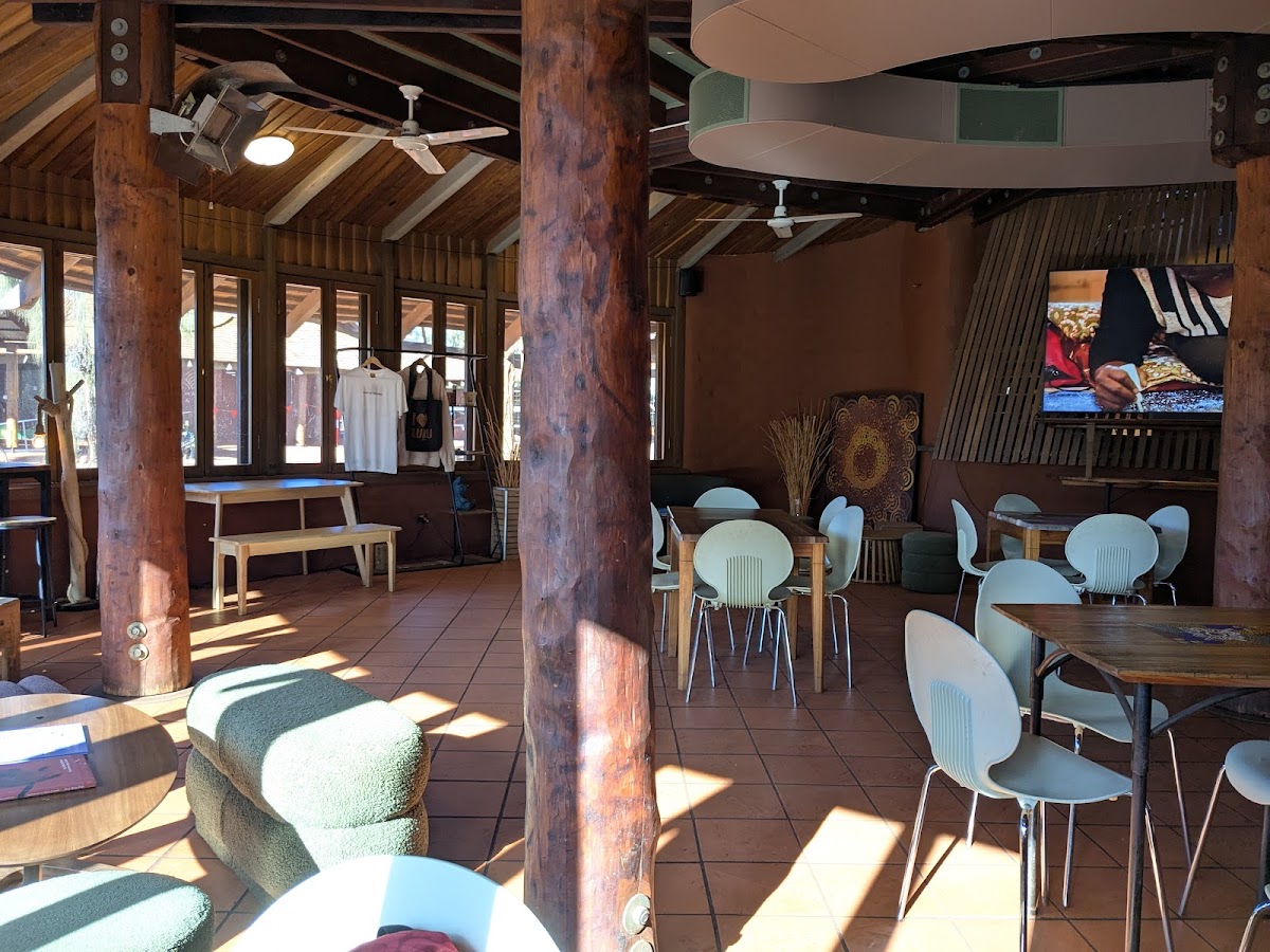 Ininti Cafe & Souvenirs