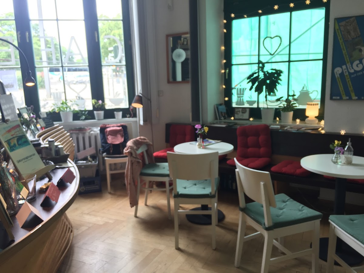 CaféTHEK in der Stadtbibliothek