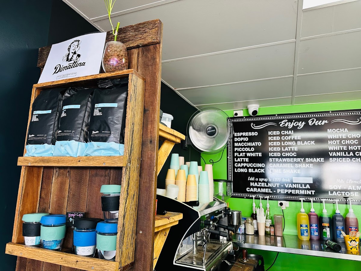 The Hungry Hive Cafe