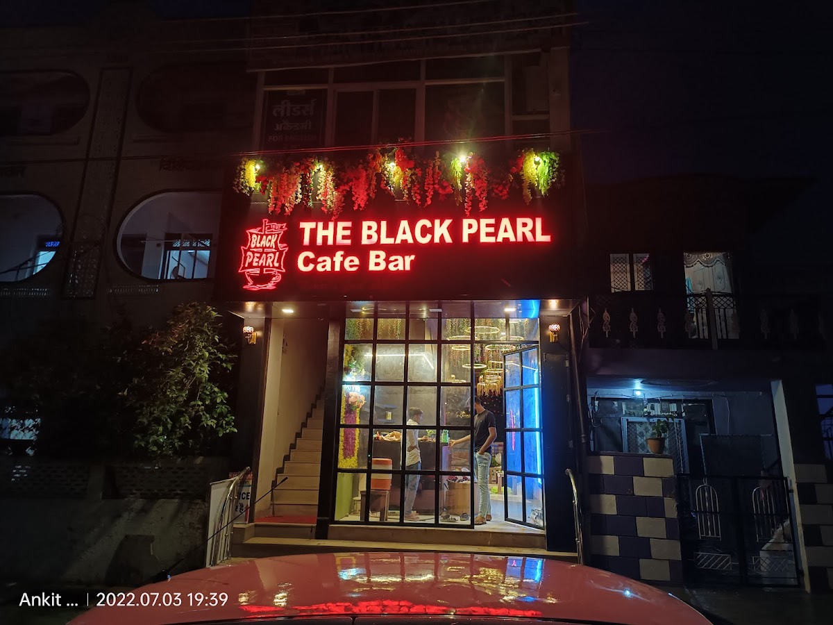 The Black Pearl Cafe Bar