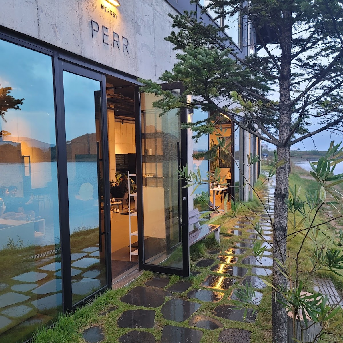 카페퍼르(CAFE PERR)