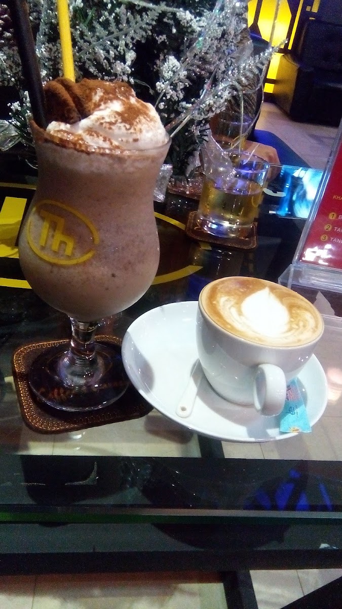 Th - Cafe & Karaoke - 2