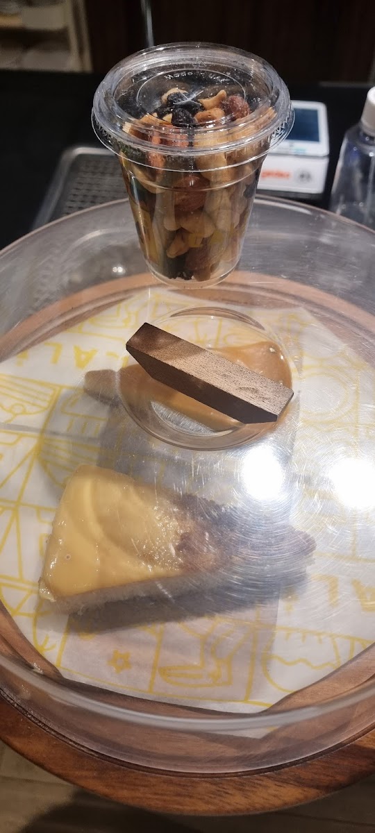 CALI SPECIALTY Cafe - 9