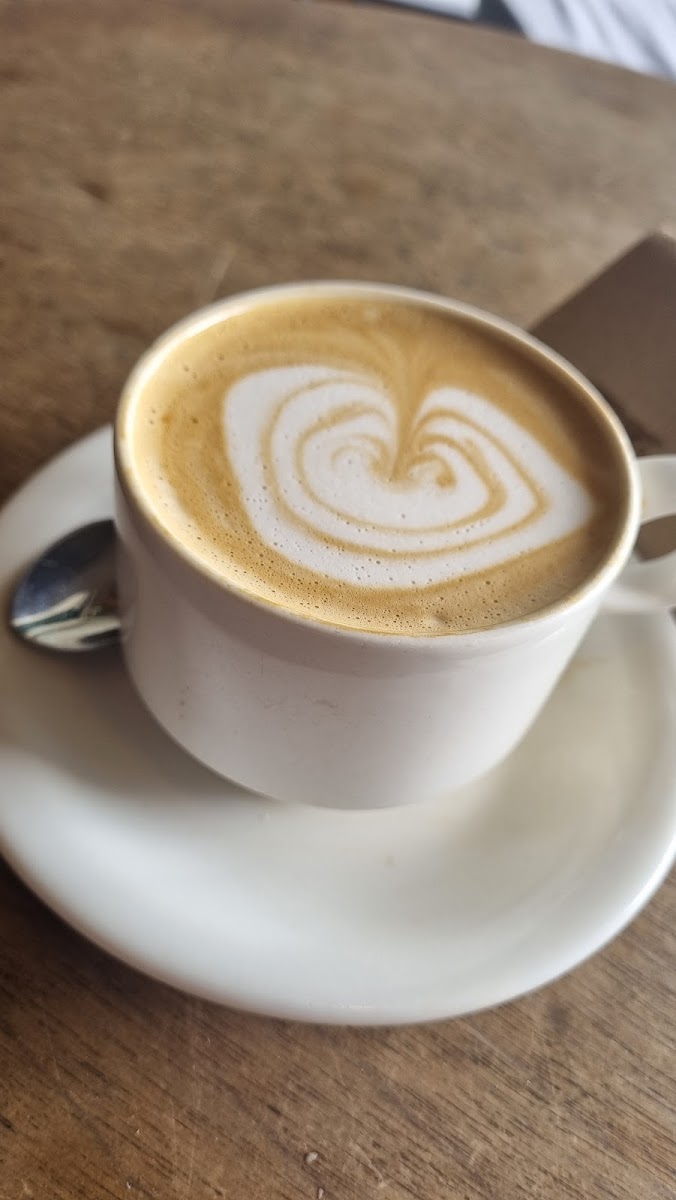 Lucky Duck Cafe and Bar - 3