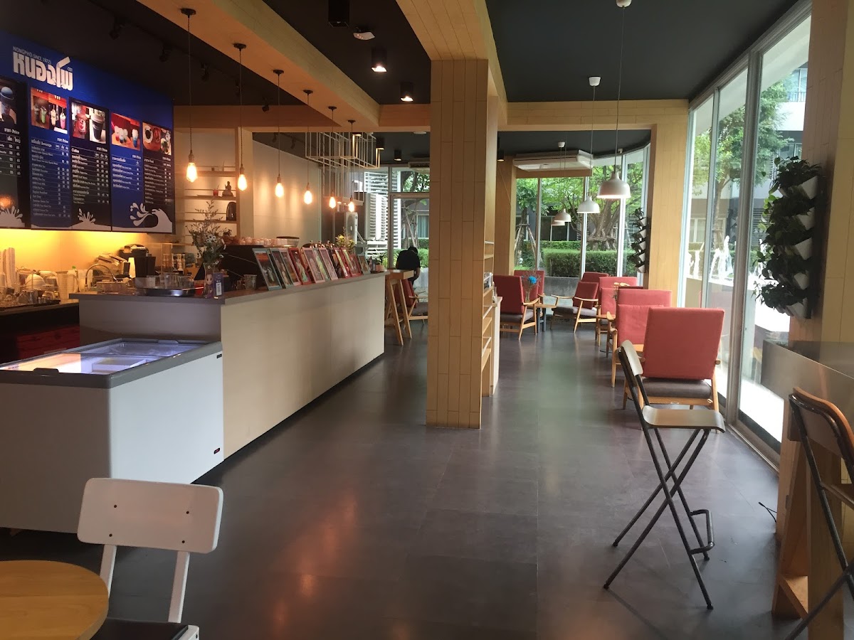 Nongpho Cafe​ Elio​ Delray​ Condo​ Sukhumvit​ 64