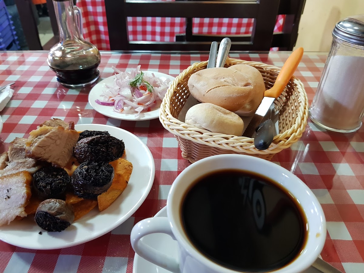 Chicharroneria 'El Gordito'