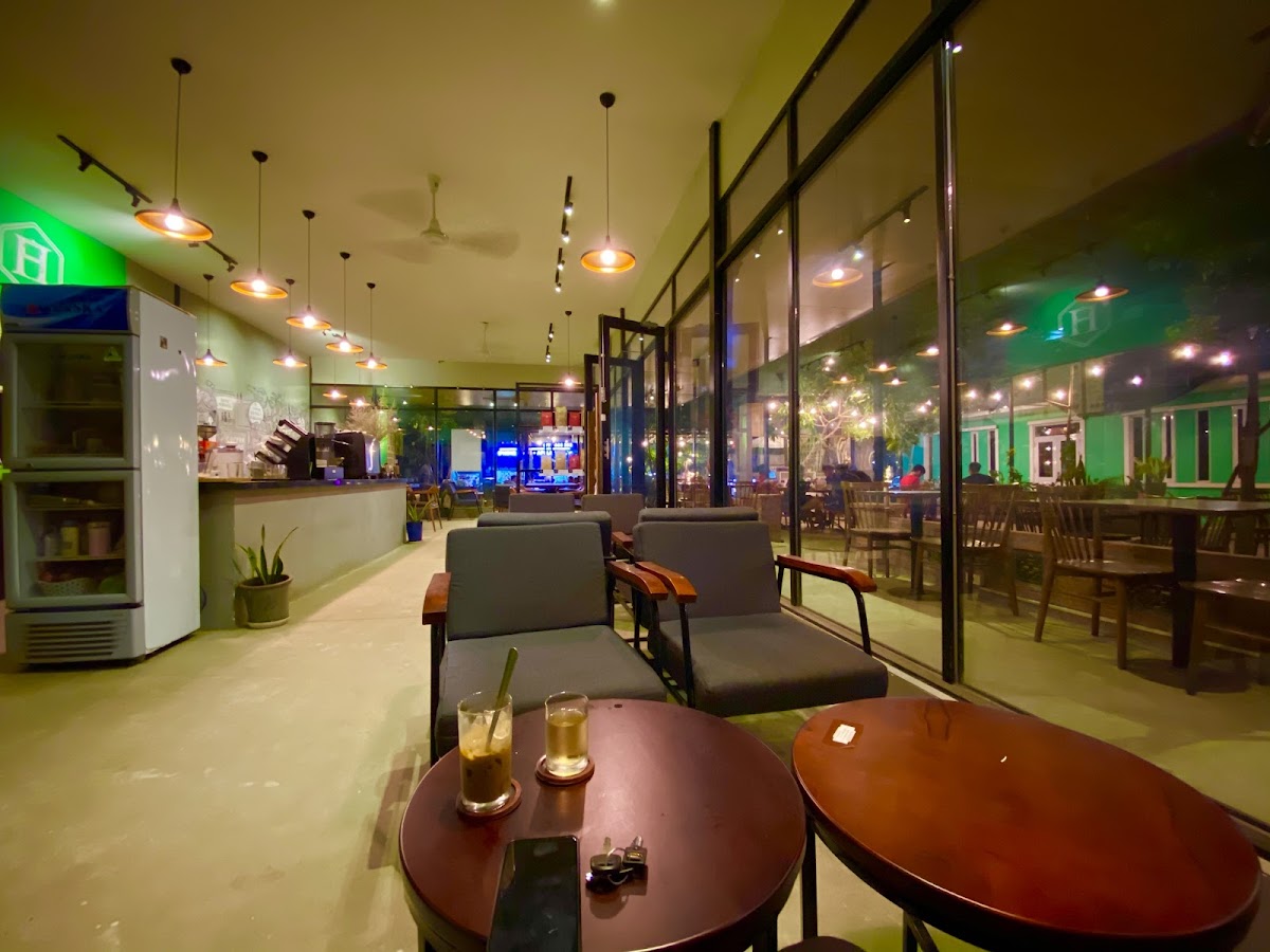 Hưng cà - phê Vạn Hạnh