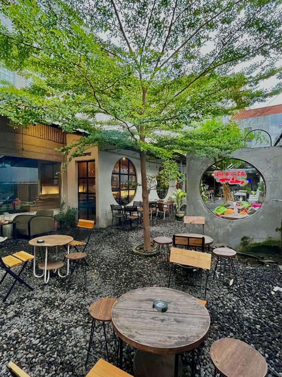 Ibukota Coffee & Eatery 2