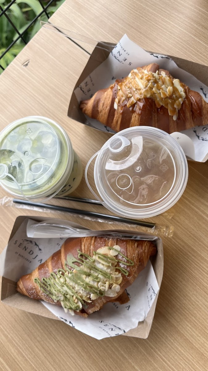 BUMILUHUR Coffee 'N Tea House - 4