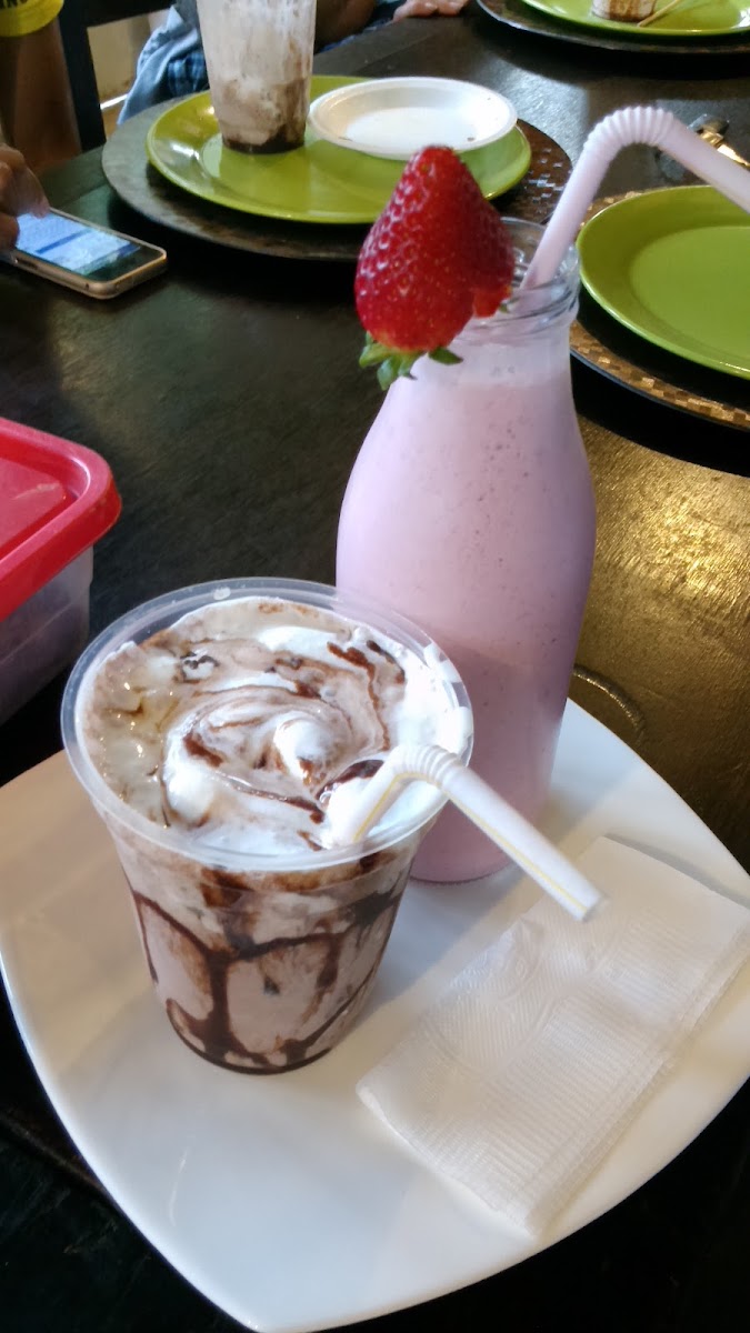 CHOCOLATES & CAFETERÍA - 7