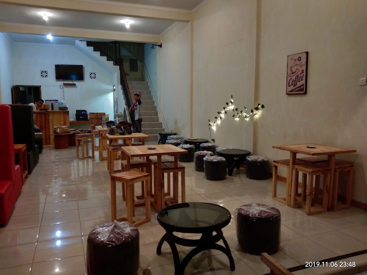 warung setengah indah 2