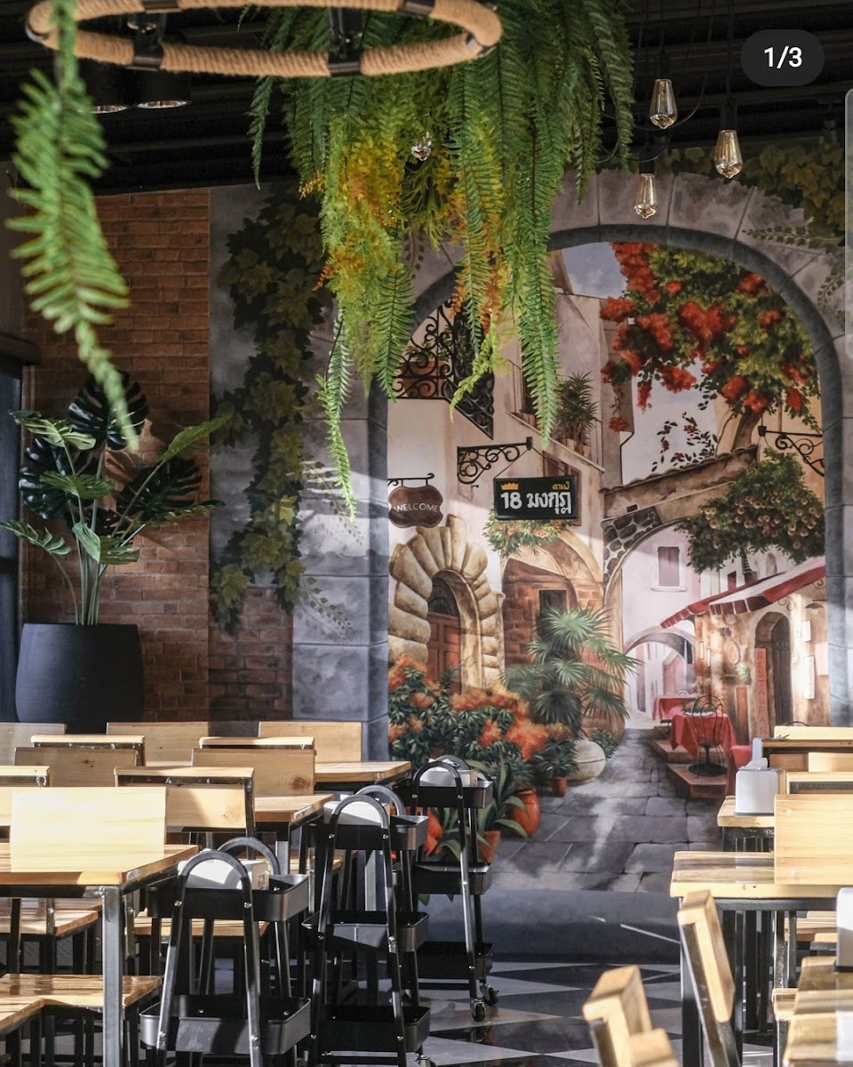 18 Mongkut Cafe