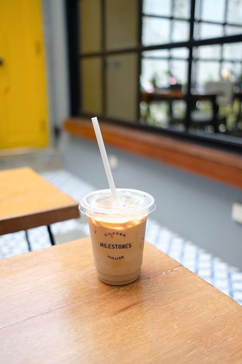 Milestones Coffee House & Casual Dining - 3