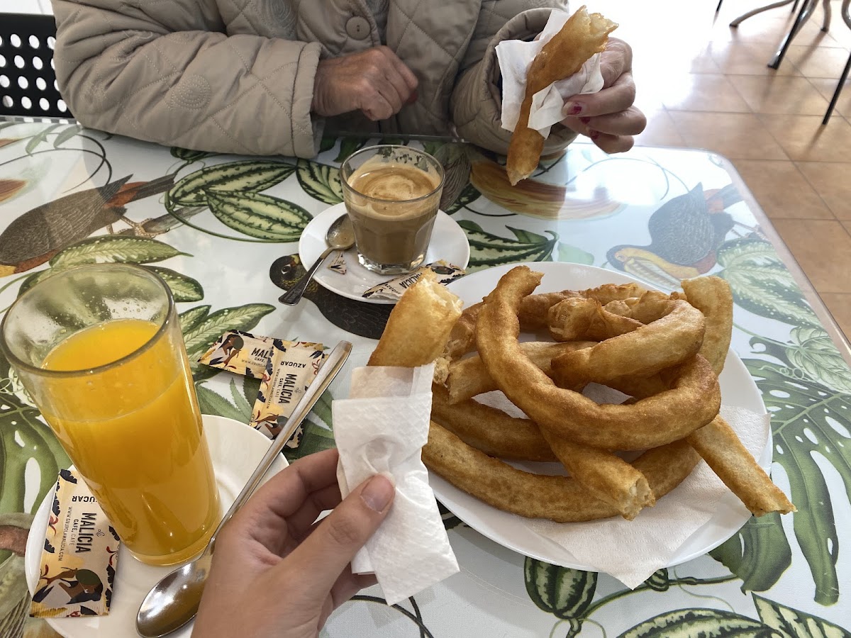 Cafetería churrería Meli - 2