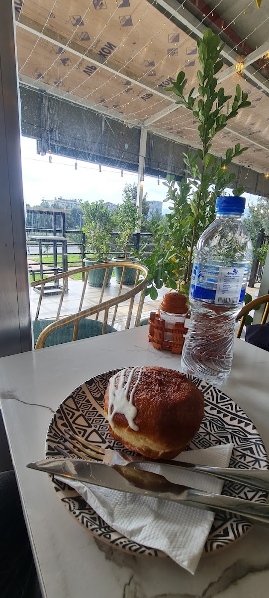 Happy Bite Cafe - 10