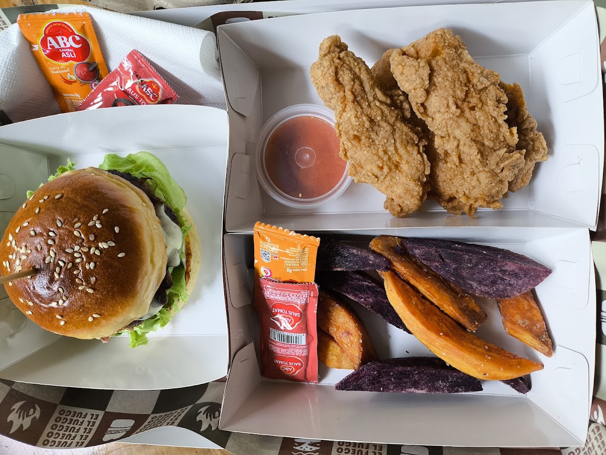 Desa El Tropico - Outdoor Hangout, Cafe & Lifestyle - 4