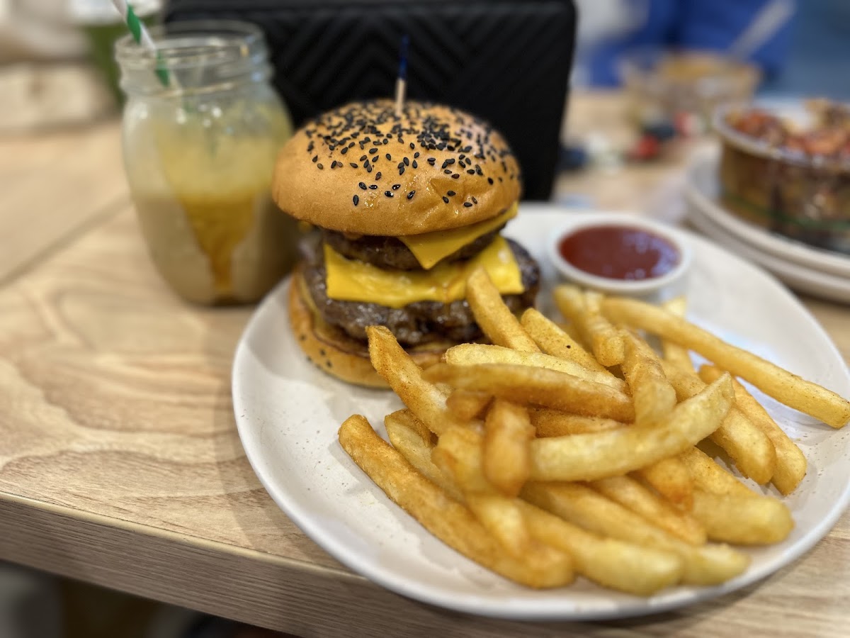 Kulture Kafe Macarthur Square - 3