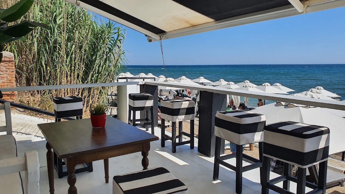 Ilios Beach Bar