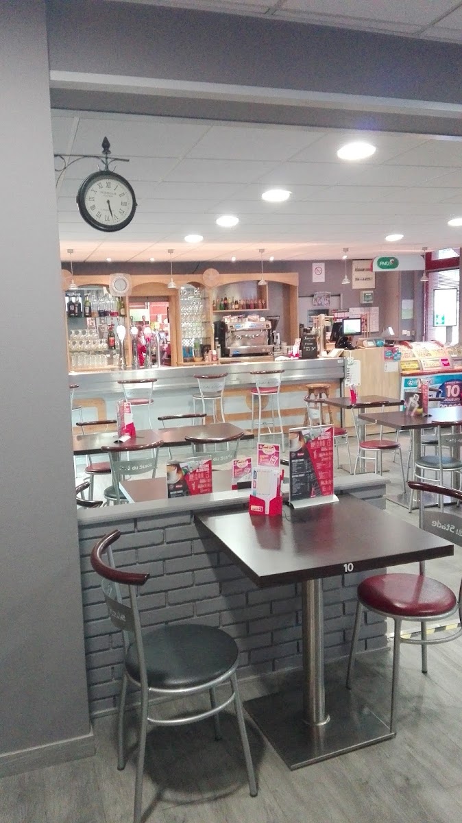 Cafe Du Stade - 4