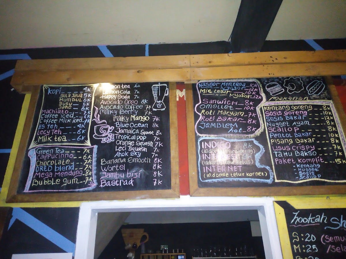 Moozart Cafe & Shisa - 1