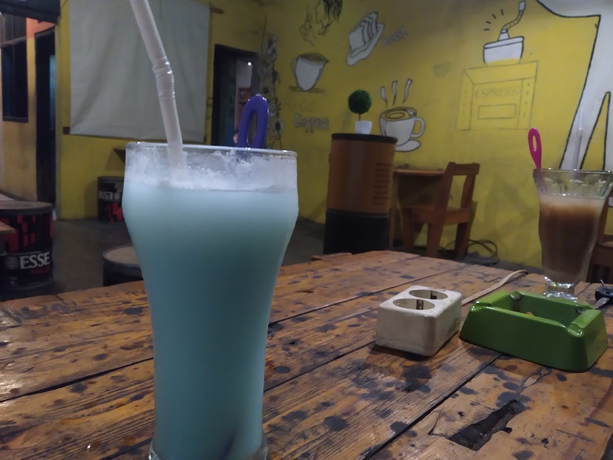 Moozart Cafe & Shisa - 5