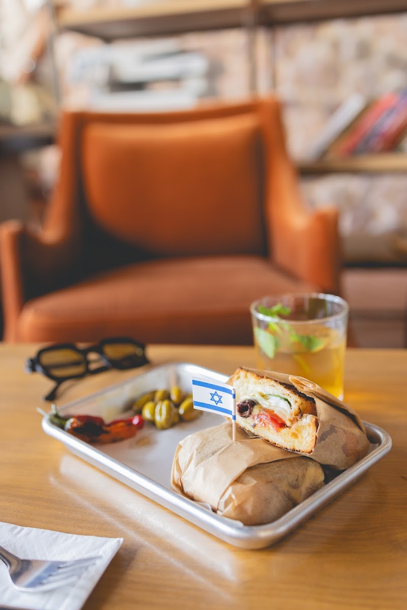 Café LOBBY at Shoshana קפה לובי שושנה - 10